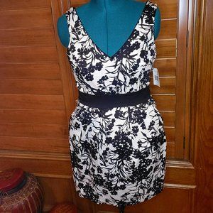 B. Smart Blk/Wht sundress Size 14
